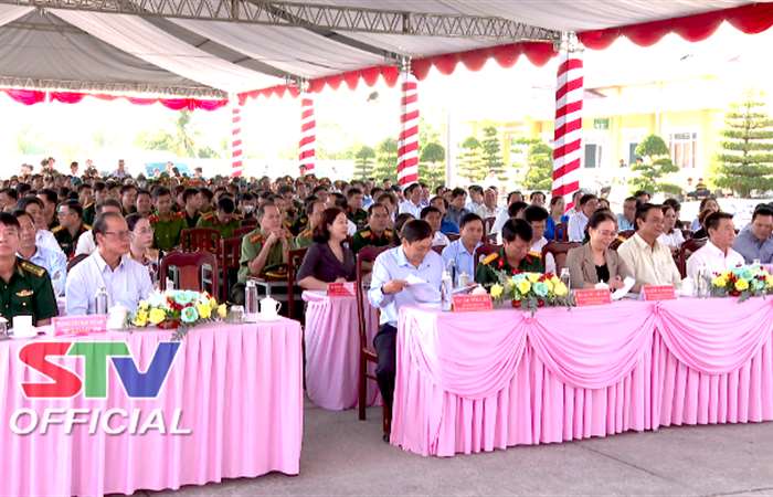 Xuất quân thực hiện các hoạt động Tết Quân - Dân năm 2023 tại xã Song Phụng, huyện Long Phú